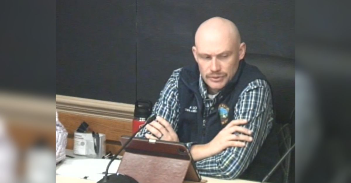 Charlton Select Board clashes over proposed policy to enforce cooperation with federal agencies